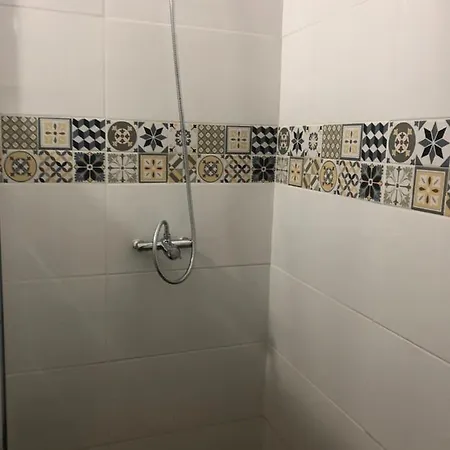 Albergue La Promenade House Nice